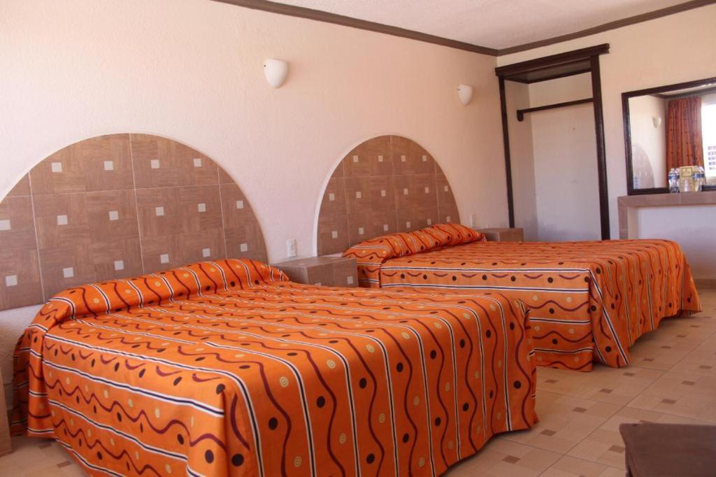 Hotel Plaza Sahagun Ciudad Sahagun Екстер'єр фото
